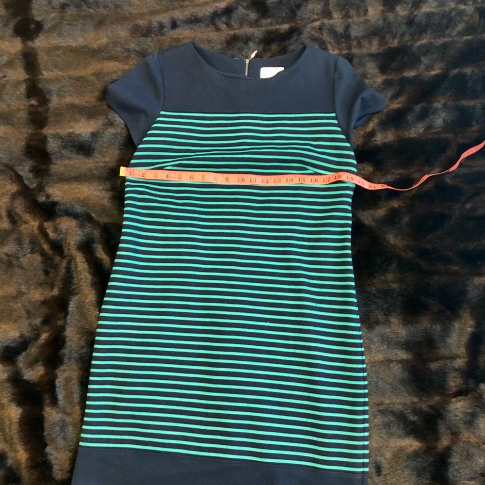 - Dress by Laundry by Shelli Segal. NWT - Picture 5 of 10